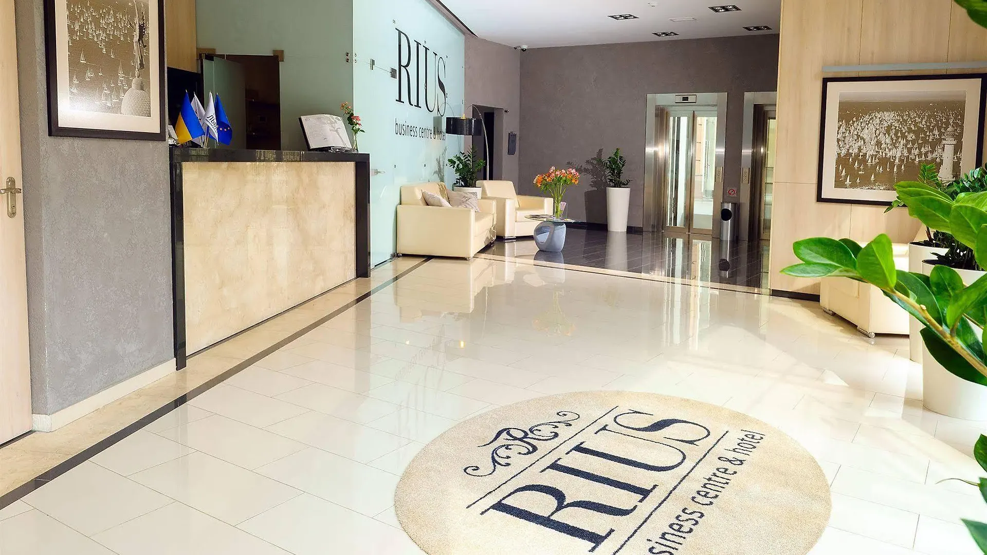 Rius Hotel Lviv