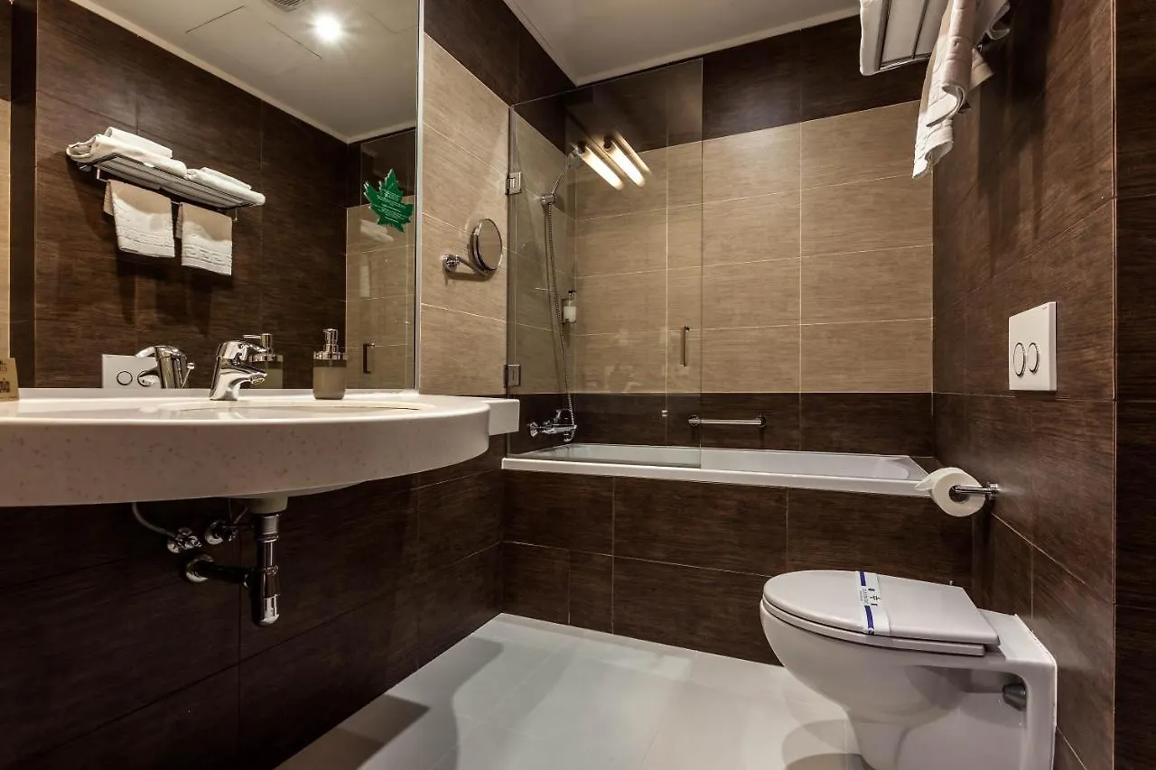 Rius Hotel Lviv 4*,