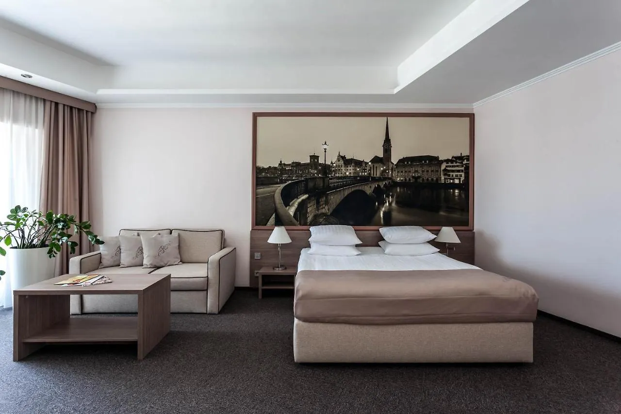 Rius Hotel Lviv