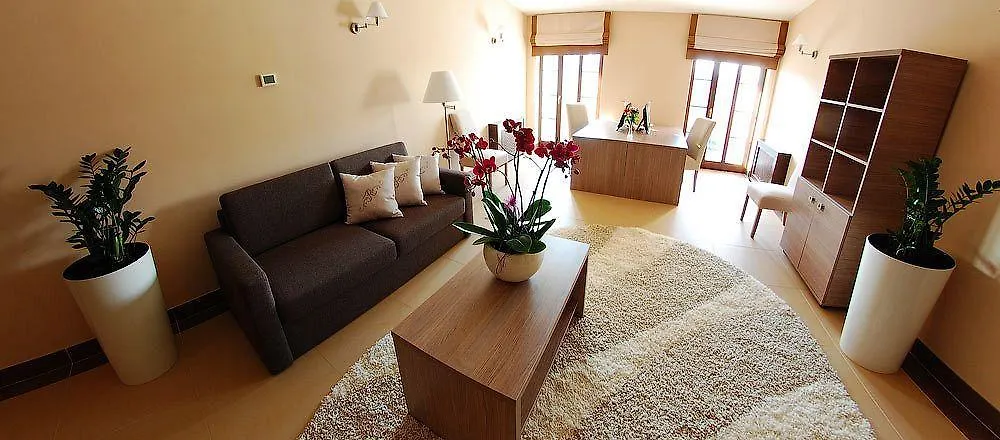 Rius Hotel Lviv