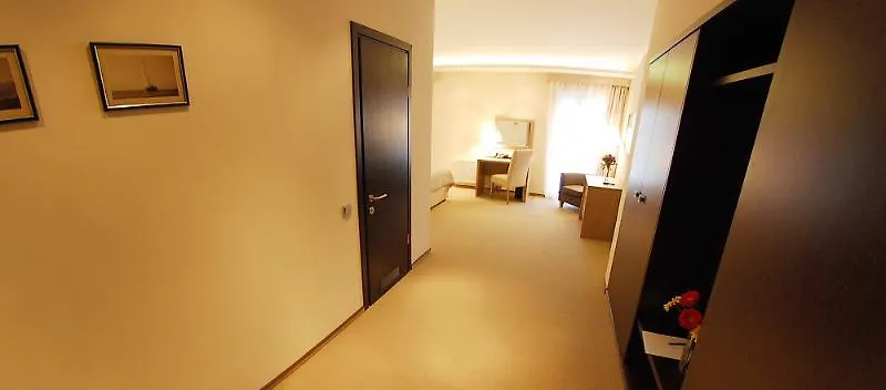 Rius Hotel Lviv