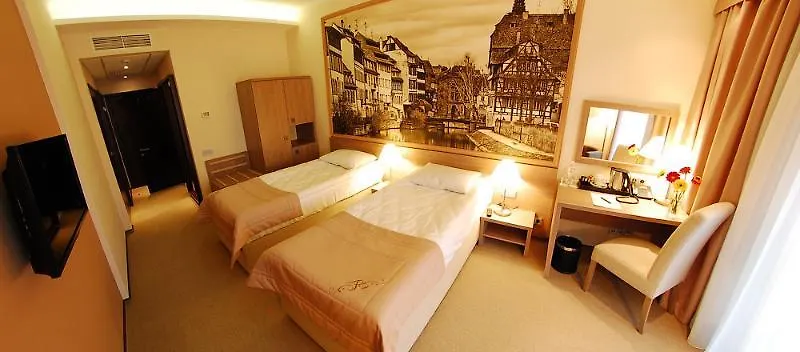 Rius Hotel Lviv