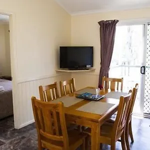 kahlers-oasis-caravan-park.queenslandhotels.net/