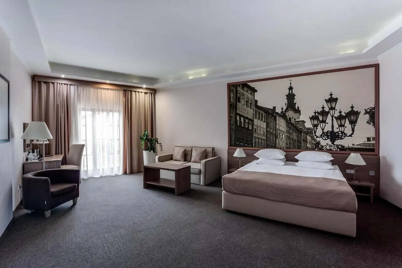 Rius Hotel Lviv 4*,